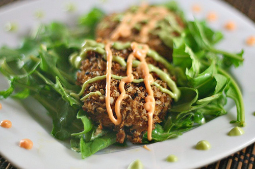 Panko Baked Crab Cakes With Spicy Avocado Dressing