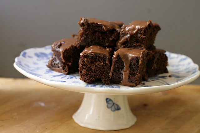 This easy cake recipe mixes chocolate and spices